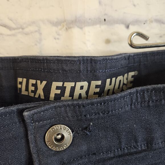 Duluth Trading Flex Fire Hose Cargo Pants Mens 42x32 Relaxed Fit Carpenter - Picture 3 of 7